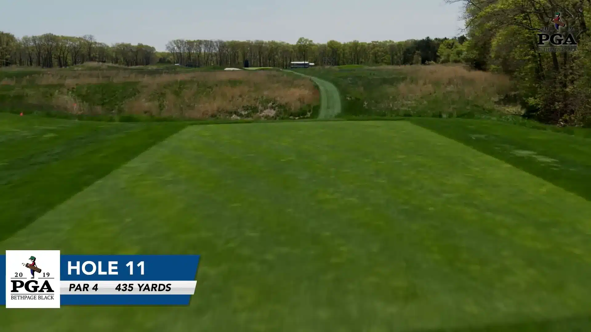 Loch 11 Luftaufnahme: blindes Tee auf schmales Fairway zwischen Dünen