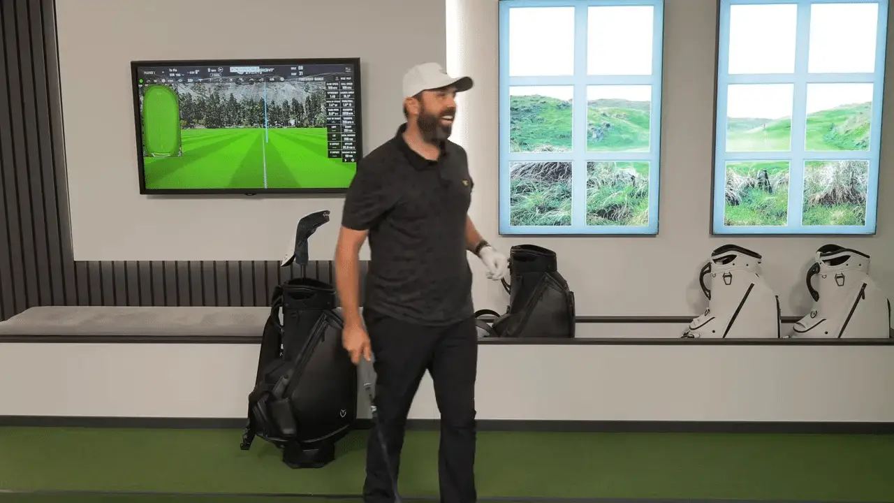Mein überraschter Gesichtsausdruck nach einem guten Schlag mit dem Fake TaylorMade Qi10 Driver