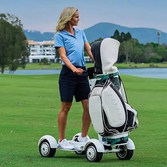 5 beste elektrische Golf Trolleys, die Ihren Rücken bei jeder Runde schonen 5 Elektrischer Golf-Schiebewagen 4-Rad-Mobilitätsroller