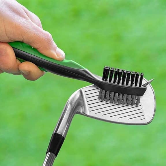 10 beste Golfbürsten, die Ihre Schläger wie neu aussehen lassen 1 FORB Einziehbare Golf-Schläger-Reinigungsbürste